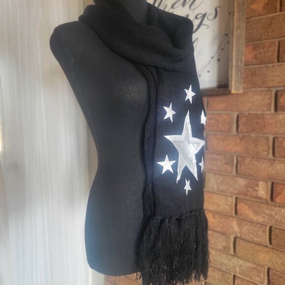 Black and Silver Star Print Scarf/Beanie Set - Picture 5 of 6